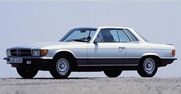 Oblique view of vehicle from front left