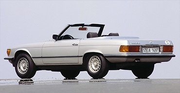 Oblique view of vehicle from rear right