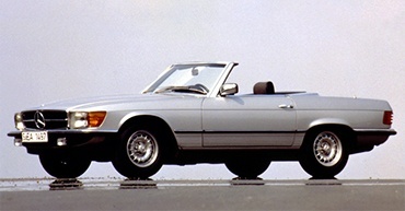 Oblique view of vehicle from front left