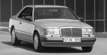 Oblique view of vehicle from front left