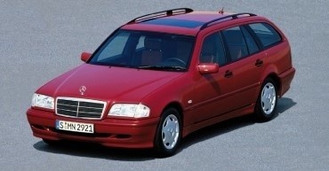 Oblique view of vehicle from front left