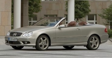 Oblique view of vehicle from front left